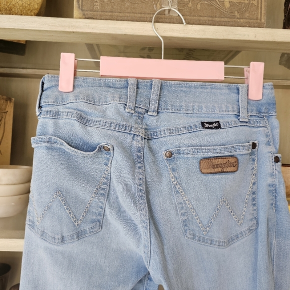 Wrangler Retro Mae Light Wash Trouser Jeans - Picture 8 of 11